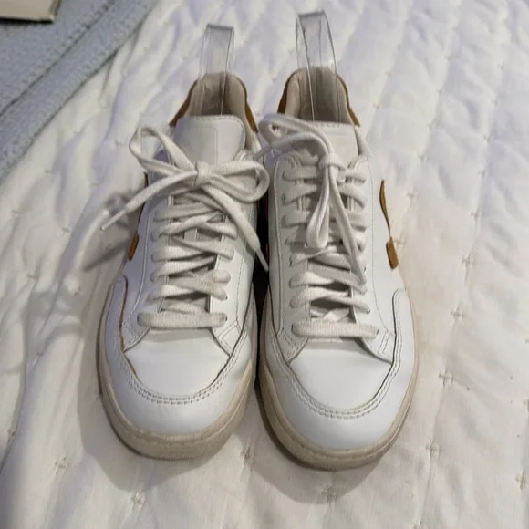 V-12 LEATHER WHITE CAMEL (2) - Picture 6 of 11